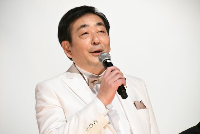 のん、昭和レトロなワンピース姿がキュート！『星屑の町』完成披露上映会（20枚目）