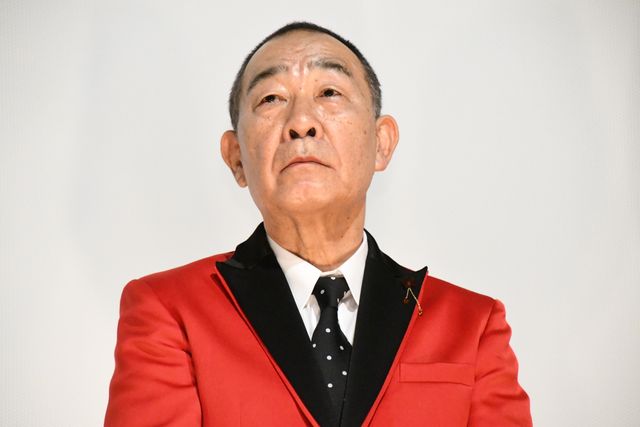 のん、昭和レトロなワンピース姿がキュート！『星屑の町』完成披露上映会（21枚目）