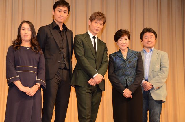 EXILE・黒木啓司主演映画の応援に小池百合子衆議院議員と湊かなえも駆けつけた！映画『クロスロード』フォトギャラリー（15枚目）