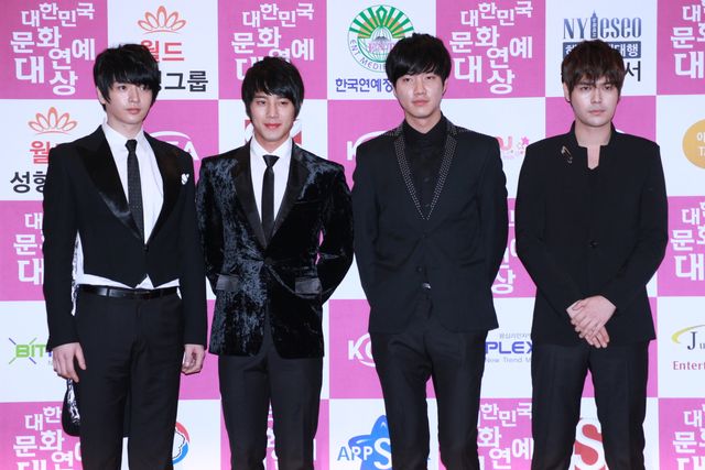 超新星、「第20回大韓民国文化芸能大賞」で最優秀男性歌手賞を受賞＜韓国JPICTURES＞：フォトギャラリー