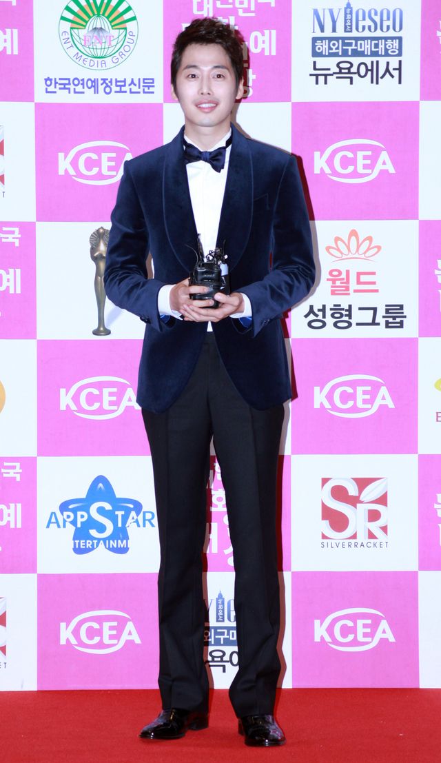 超新星、「第20回大韓民国文化芸能大賞」で最優秀男性歌手賞を受賞＜韓国JPICTURES＞（9枚目）