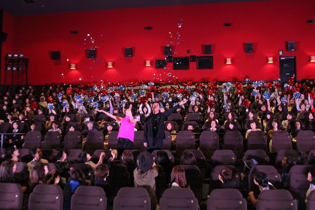 成宮寛貴＆水川あさみが満面の笑み！映画『PAN ～ネバーランド、夢のはじまり～』フォトギャラリー（13枚目）