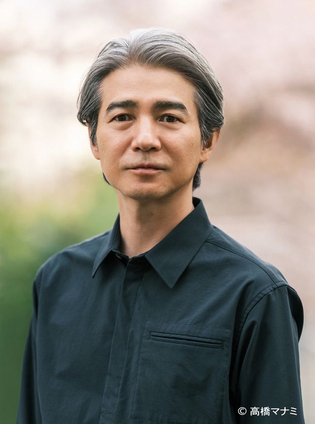 茶人・千利休役で出演する吉岡秀隆