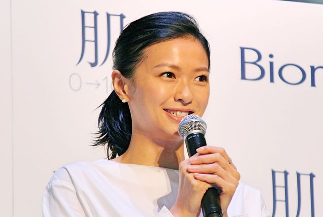 榮倉奈々、3歳のときの写真！「肌。Biore×篠山紀信0→100歳展」オープニングイベント：フォトギャラリー