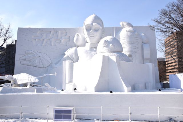 Xウイングに乗れる『スター・ウォーズ』巨大雪像！さっぽろ雪まつり：フォトギャラリー