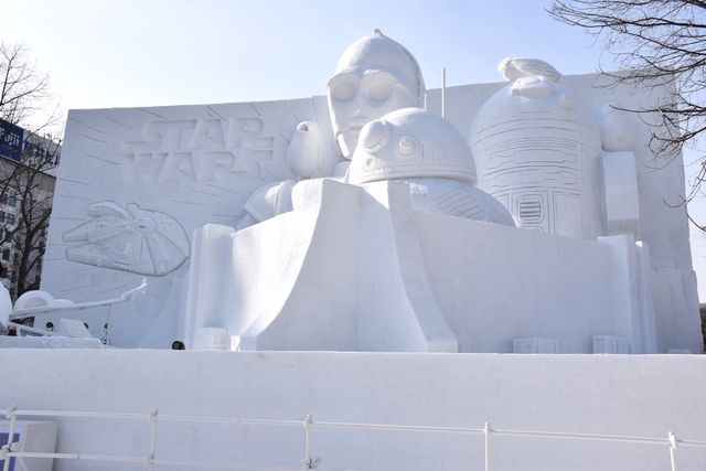 Xウイングに乗れる『スター・ウォーズ』巨大雪像！さっぽろ雪まつり（6枚目）
