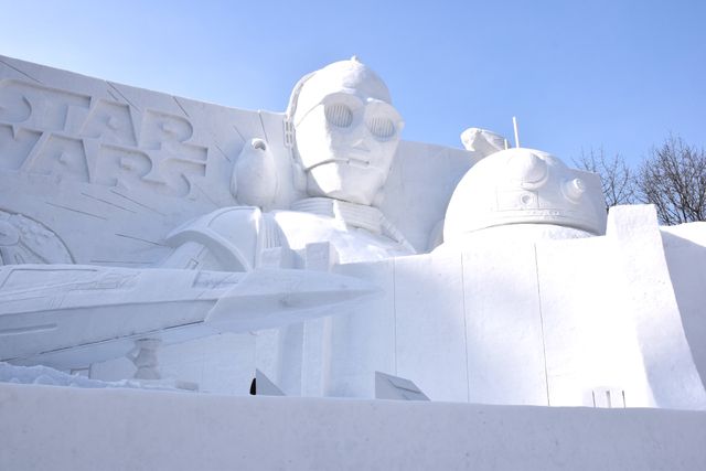 Xウイングに乗れる『スター・ウォーズ』巨大雪像！さっぽろ雪まつり（8枚目）