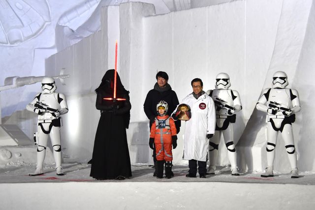 Xウイングに乗れる『スター・ウォーズ』巨大雪像！さっぽろ雪まつり（12枚目）