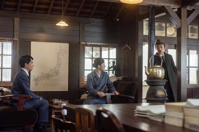 汐見（平埜生成）の妻は…「虎に翼」第54回の場面写真（4枚目）