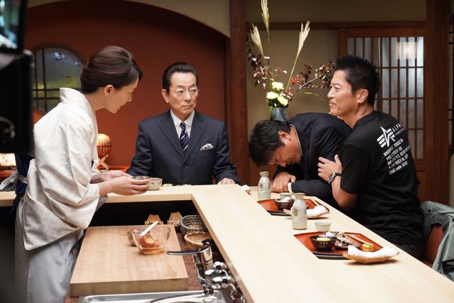 “初代・第三の男”陣川刑事、最後はやっぱり泥酔…「相棒 season22」第3話追加場面写真：フォトギャラリー