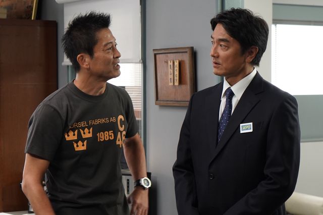 “初代・第三の男”陣川刑事、最後はやっぱり泥酔…「相棒 season22」第3話追加場面写真（3枚目）