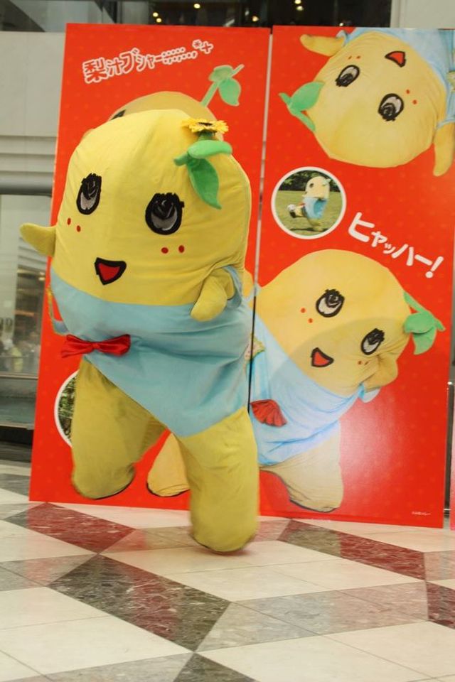 ふなっしーが飛ぶ！横になる！「ふなのみくす」発売記念イベント写真ギャラリー（5枚目）