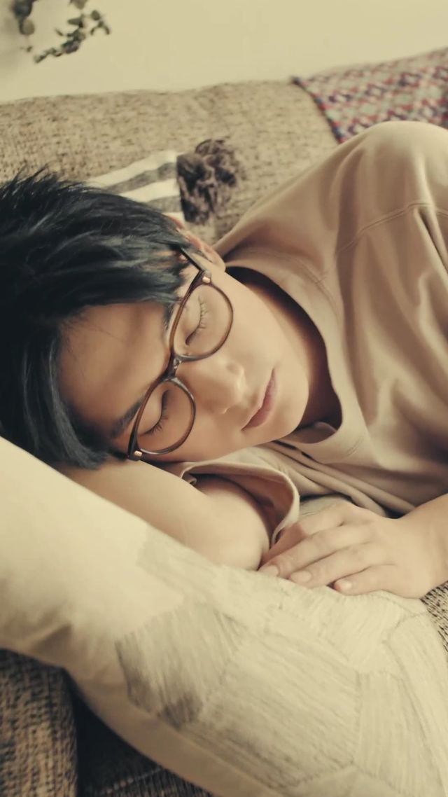 吉沢亮、寝顔も美しすぎ！ロッテ・ガーナアイスWEBムービーより（9枚目）