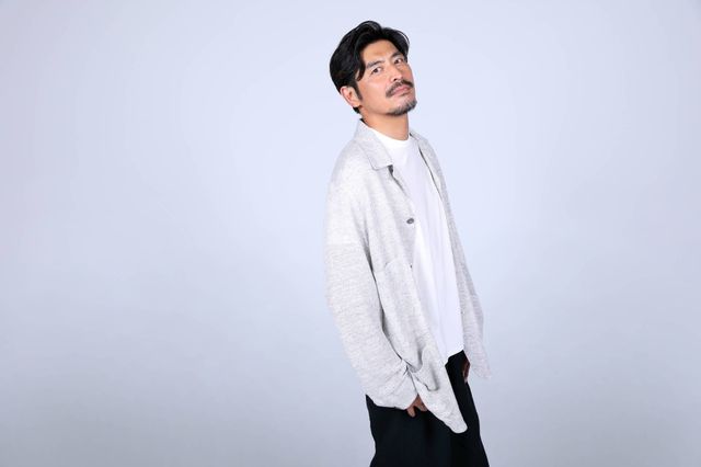 坂口憲二、大人の色香漂う撮りおろし＜9枚＞（8枚目）