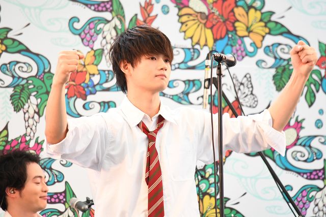 佐野勇斗、世良公則＆上江洌清作とともに熱唱！映画『小さな恋のうた』×「はいさいFESTA」（10枚目）