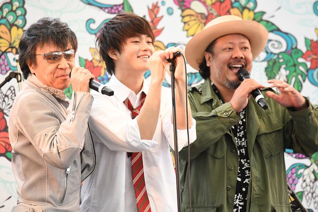 佐野勇斗、世良公則＆上江洌清作とともに熱唱！映画『小さな恋のうた』×「はいさいFESTA」（11枚目）