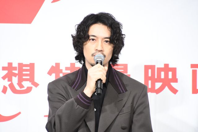 斎藤工・長澤まさみ・西島秀俊登壇『シン・ウルトラマン』完成報告会見（14枚目）