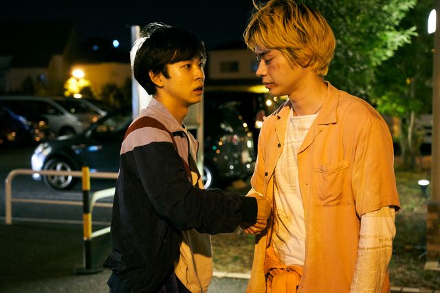 YOSHI、菅田将暉、仲野太賀の過激ショット！『タロウのバカ』場面カット＜全6枚＞（2枚目）