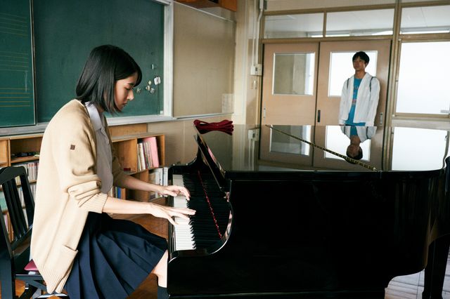 YOSHI、菅田将暉、仲野太賀の過激ショット！『タロウのバカ』場面カット＜全6枚＞（4枚目）