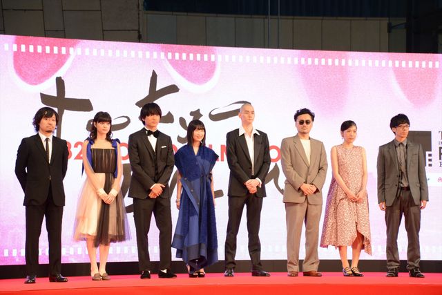 佐藤健、鈴木亮平、松岡茉優『ひとよ』3兄妹が集結！麗しのスリーショット（8枚目）