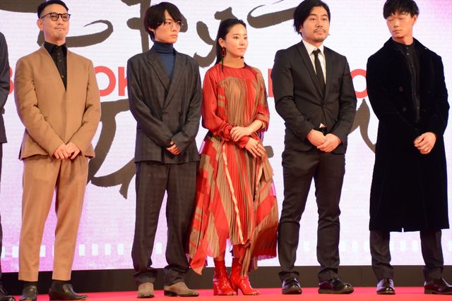 佐藤健、鈴木亮平、松岡茉優『ひとよ』3兄妹が集結！麗しのスリーショット（9枚目）