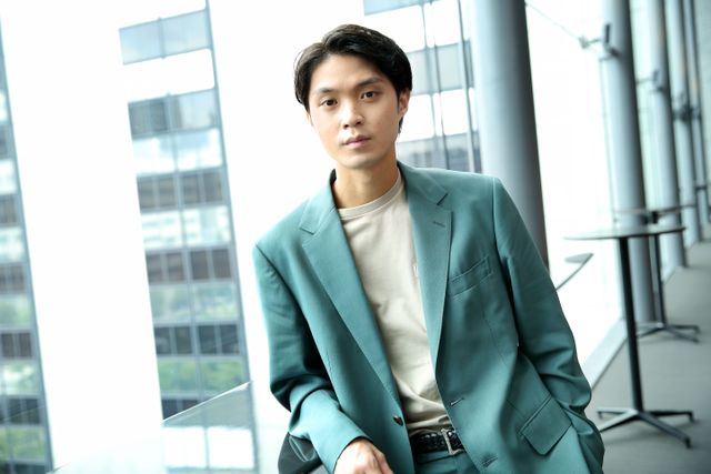 ジルベール役も大人気！磯村勇斗「何食べ」インタビューカット集（15枚目）