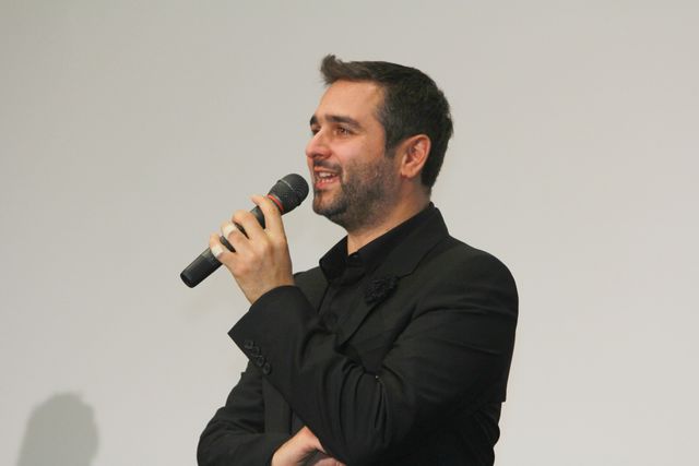 『最強のふたり』オマール・シーにダンスをリクエストしたら…「ダメよ～、ダメダメ！」　画像ギャラリー（3枚目）