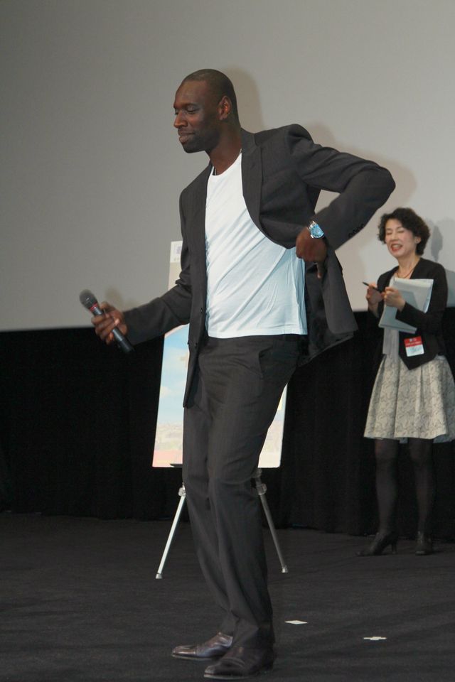 『最強のふたり』オマール・シーにダンスをリクエストしたら…「ダメよ～、ダメダメ！」　画像ギャラリー（8枚目）