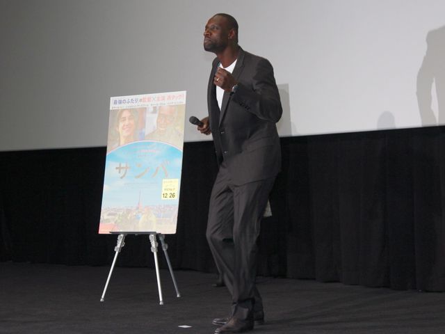 『最強のふたり』オマール・シーにダンスをリクエストしたら…「ダメよ～、ダメダメ！」　画像ギャラリー（10枚目）