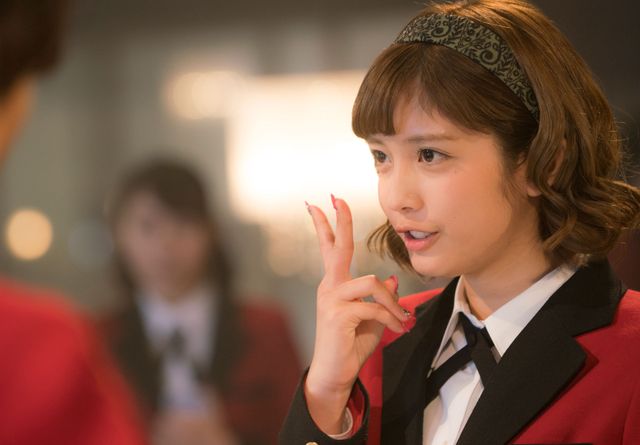 浜辺美波×森川葵、狂気のバトル…！ドラマ「賭ケグルイ」第2話場面写真（7枚目）