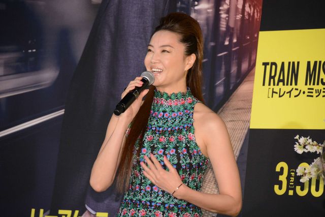 美脚ドレス姿の観月ありさにメロメロのリーアム「恋に落ちてしまいました」（6枚目）