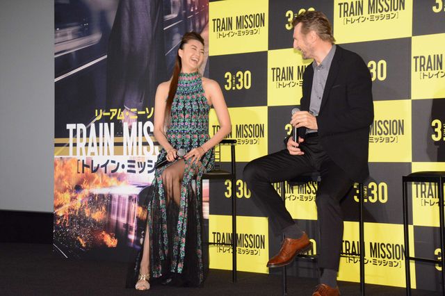 美脚ドレス姿の観月ありさにメロメロのリーアム「恋に落ちてしまいました」（8枚目）