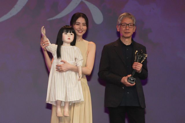 美しすぎる長澤まさみ…矢口史靖監督と『ドールハウス』凱旋報告会：フォトギャラリー