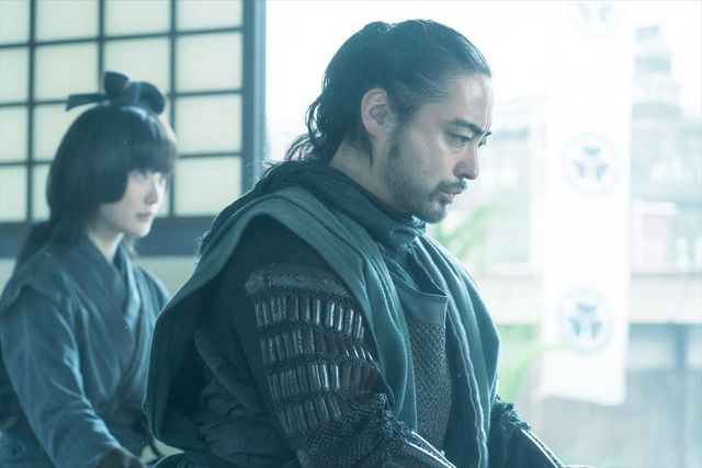 「どうする家康」服部半蔵＆大鼠、久々の忍びミッション！第38回「唐入り」場面写真（5枚目）