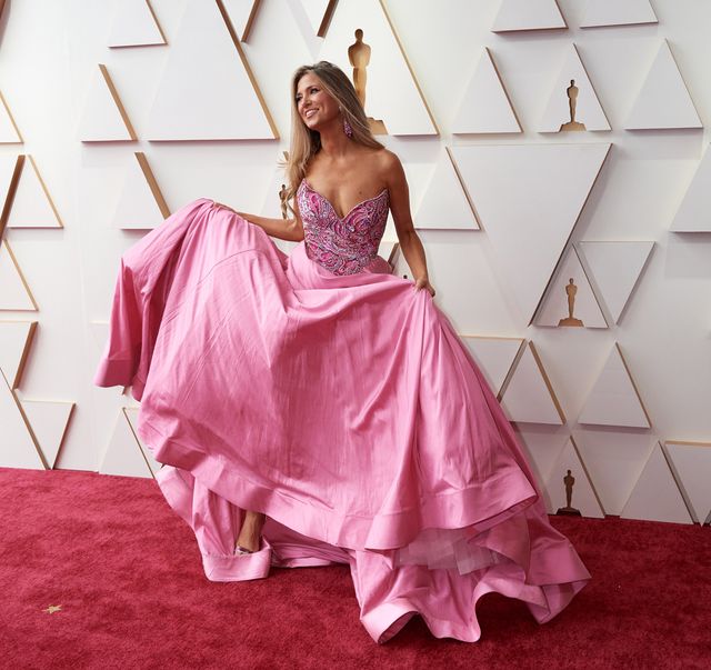 圧倒的な華やかさ！赤系ドレスアップ勢ぞろい：フォトギャラリー