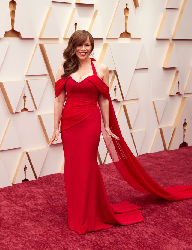 圧倒的な華やかさ！赤系ドレスアップ勢ぞろい（9枚目）