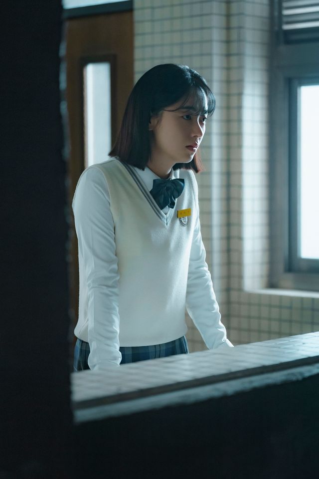 制服姿のアン・ヒョソプ！「いつかの君に」場面写真（5枚目）