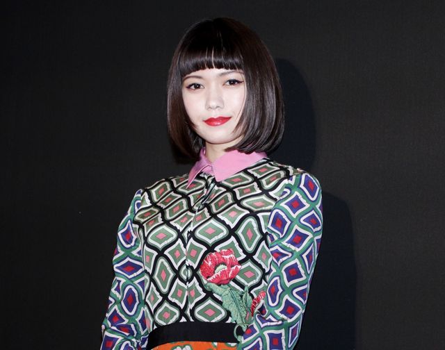 二階堂ふみ、サイケなGUCCIのドレスで登場！写真ギャラリー！（3枚目）