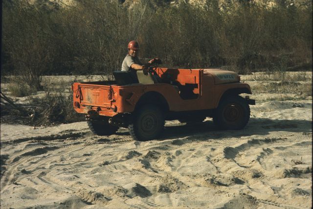 様子のおかしい展開で人気を獲得！カルト作『殺人ブルドーザー』：フォトギャラリー