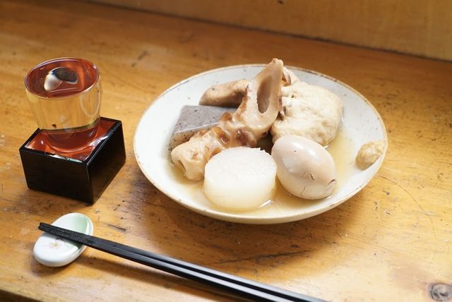 片山萌美、エプロン姿が素敵！ドラマ「居酒屋ぼったくり」【9枚】（4枚目）