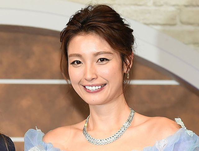 優樹菜＆フジモン夫婦ラブラブ！寄り添いショットに反響（2枚目）