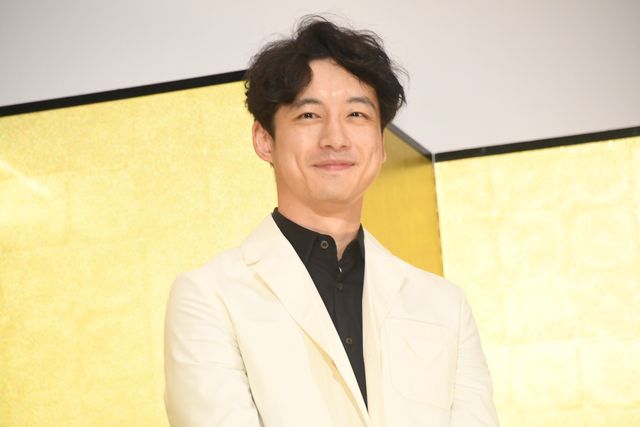 岡田准一＆坂口健太郎『ヘルドッグス』公開御礼舞台あいさつ（3枚目）