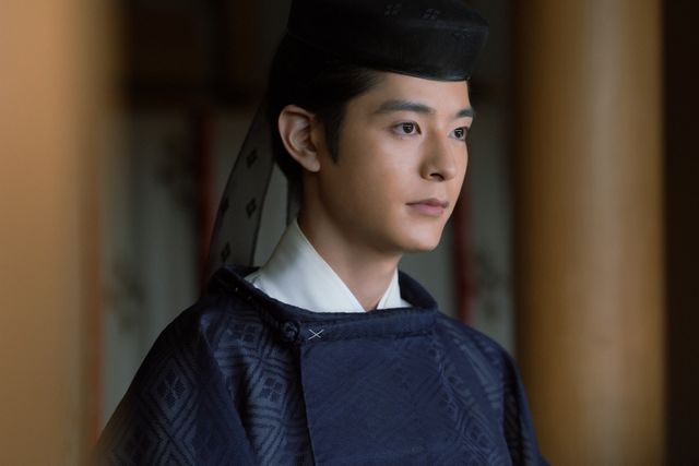 一条天皇（塩野瑛久）と詮子（吉田羊）、涙の対峙　「光る君へ」第18回場面写真（6枚目）