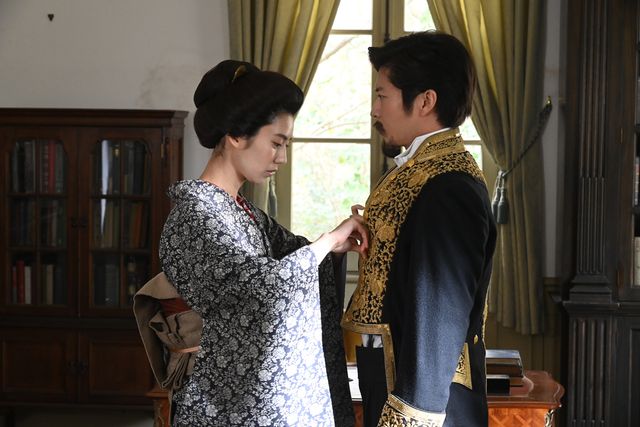 伊藤博文を演じる田中圭の真剣な表情！SPドラマ「津田梅子～お札になった留学生～」場面カット（3枚目）