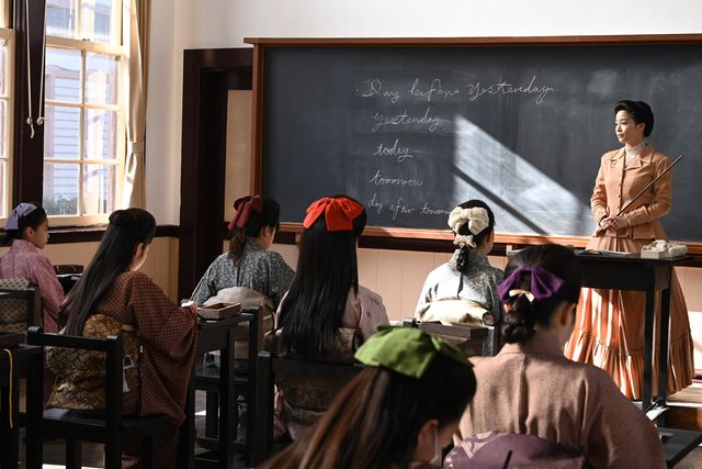 伊藤博文を演じる田中圭の真剣な表情！SPドラマ「津田梅子～お札になった留学生～」場面カット（6枚目）