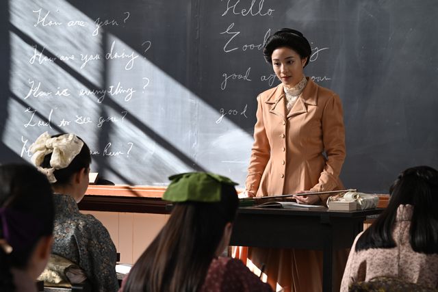 伊藤博文を演じる田中圭の真剣な表情！SPドラマ「津田梅子～お札になった留学生～」場面カット（7枚目）