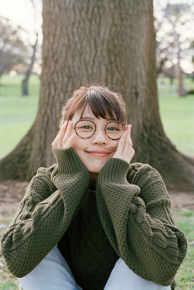 有村架純、美背中を披露！セルフプロデュース写真集「Clear」：フォトギャラリー