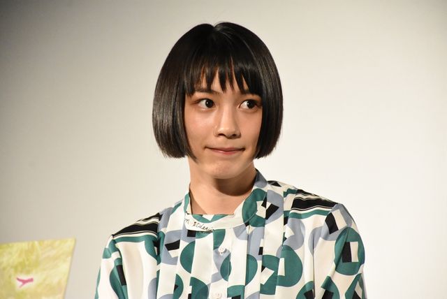 “のん”能年玲奈、おかっぱ頭で主演作アピール！映画『この世界の片隅に』舞台挨拶 ギャラリー（9枚目）