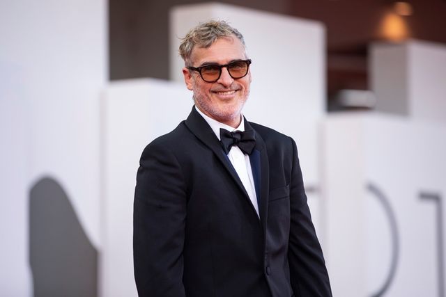 レディー・ガガ、『ジョーカー2』レッドカーペットで圧巻の存在感！（2枚目）