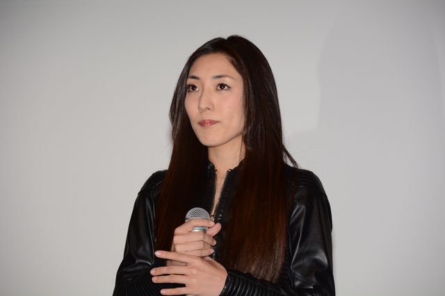 長渕剛＆志穂美悦子の娘・文音も登場！女版『ベスト・キッド』のように母親から毎晩アクションをたたき込まれた！フォトギャラリー（5枚目）